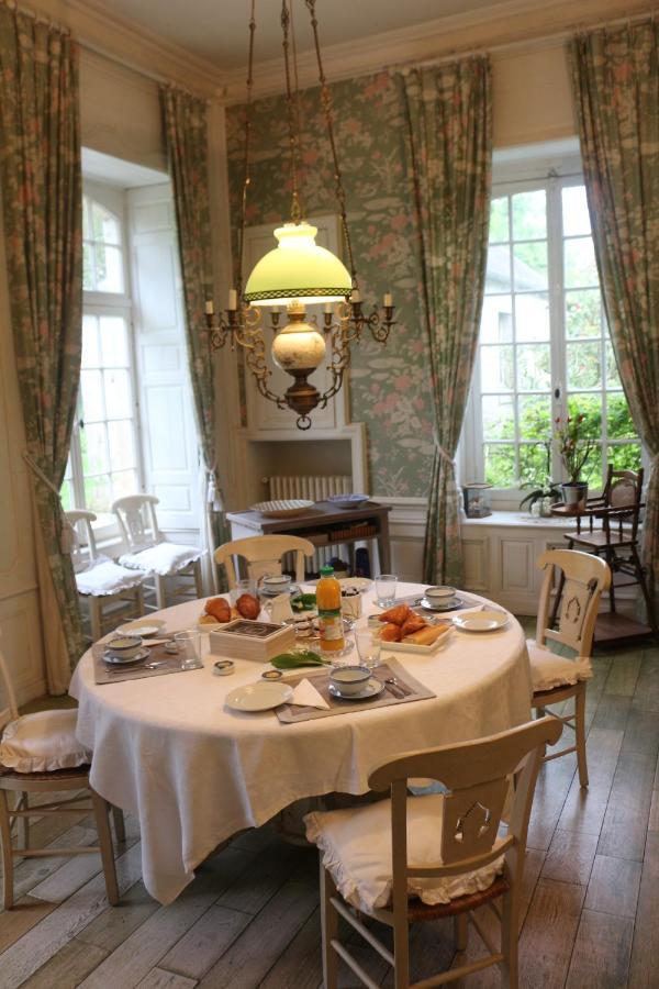 Chateau De Grandval - Sainte Mere Eglise Couette-café *
